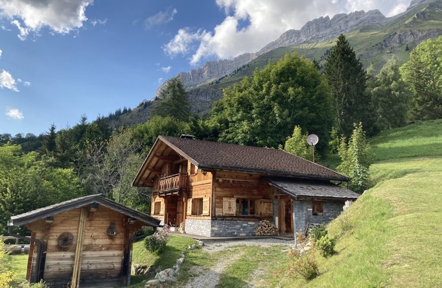 Chalet de Charme Situé à La Giettaz Entre La Clusaz et Megeve
