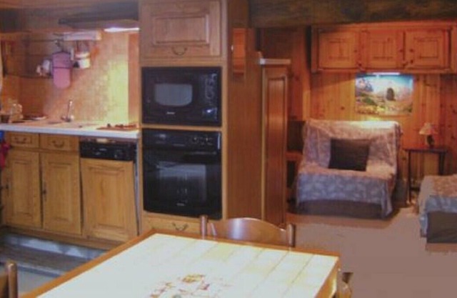 Chalet des Glaciers - Small furnished apartment in an old farm