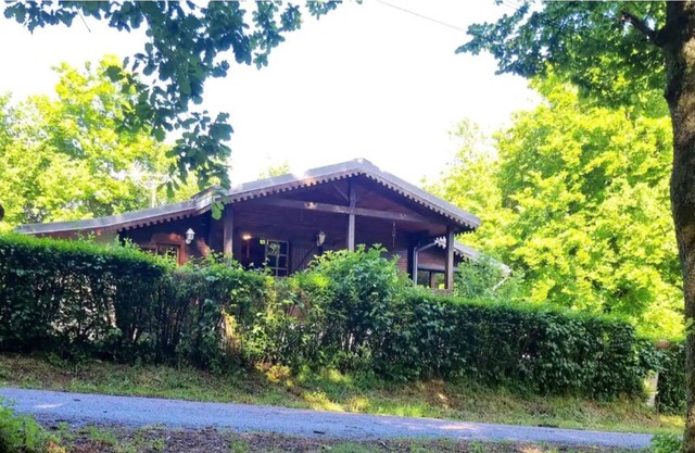 Chalet du lac de Chaumeçon Saint-martin-du-puy