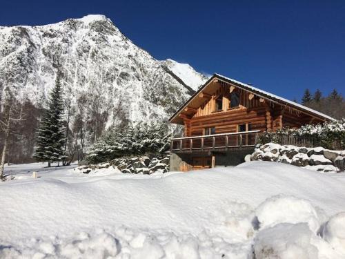 Chalet en rondins le Bécan tout proche des Ecrins