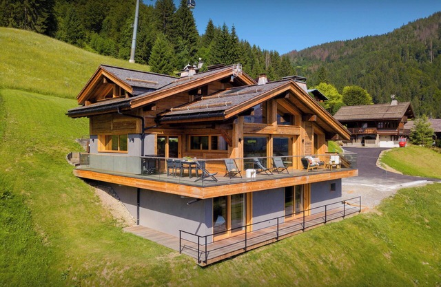 Chalet Fernand - La Clusaz stylish stay for 10 with spa - OVO Network