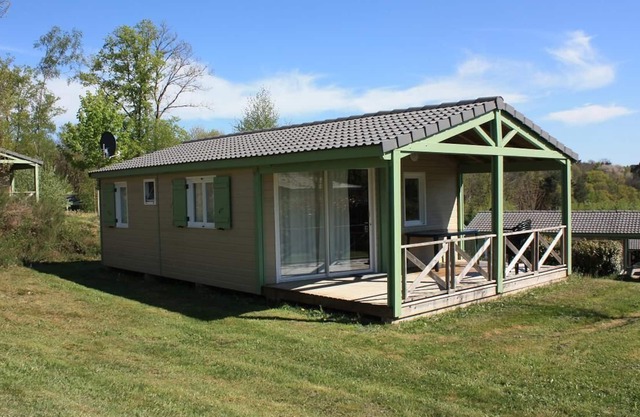 Chalet in leisure residence, comfortable, 2 bedrooms, large terrace,