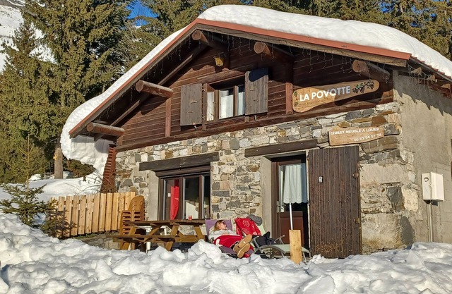 Chalet 'La Povotte' with Mountain View, Private Terrace and Wi-Fi