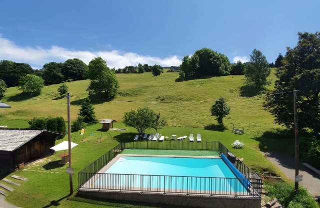 Chalet 'Le Paccaly' with Mountain View, Private Terrace and Wi-Fi