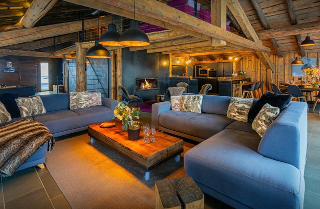 Chalet Melussac - mountain retreat for 15 with spa - OVO Network