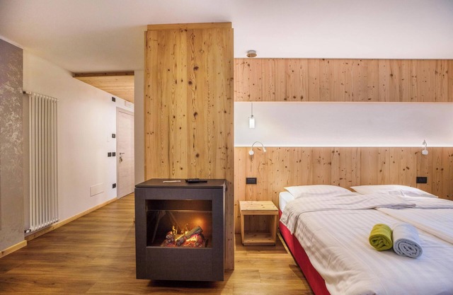 Chalet "Osmar Suite 1" with Mountain View, Balcony & Wi-Fi