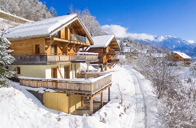 Chalet panoramic view south