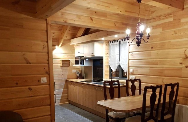 Chalet "Refuges des Hauts 4" with Private Terrace & Wi-Fi