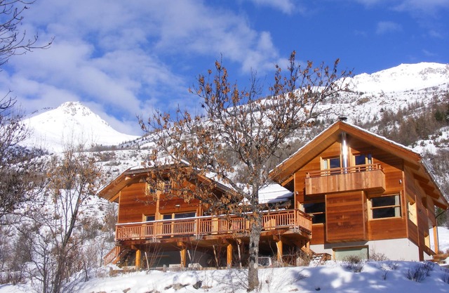 Chalet Serre Chevalier - Sleeps 21 - 400m2