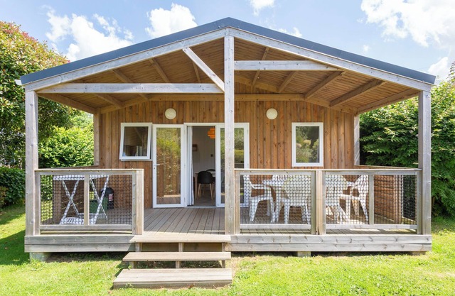 Chalet 'Sésame À 5min Des Plages' with Shared Pool, Terrace and Garden