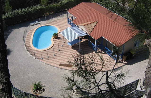 Chalet sleeps 6, not overlooked - Private pool and 4-person rigid spa