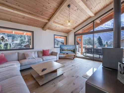 Chalet spacieux à Chamonix avec jacuzzi et parking, animaux acceptés - FR-1-343-259