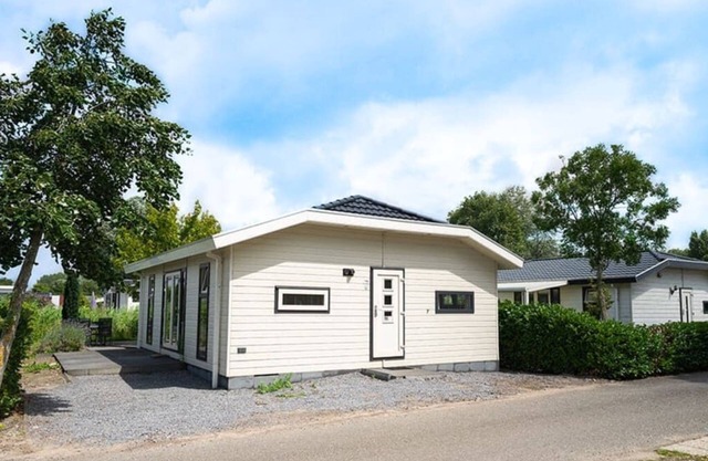 Chalet with 2 bedrooms and patio