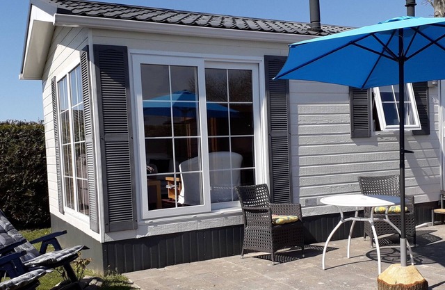 Chalet with garden, near Wadden Sea