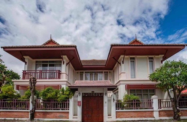 Chalong Garden Villa 4 B,2 min walk to the beach!
