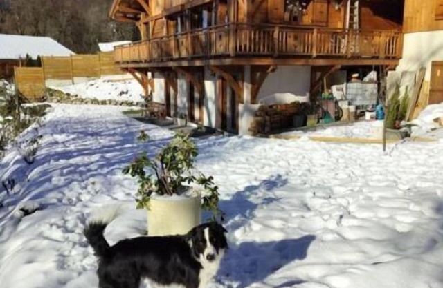 Chambre D'hôtes Dans Chalet Face à la Montagne