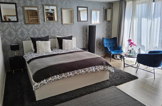 Chambre deluxe au 2ème étage, chambre double au 4ème étage NOT A HÔTEL