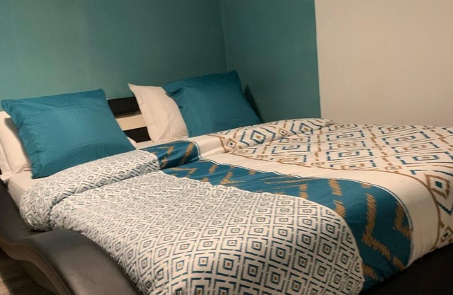 Chambre Double Avec Douche Privée à Antony