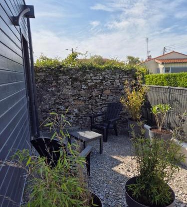Chambre indépendante avec terrasse extérieure proche aéroport et Nantes centre