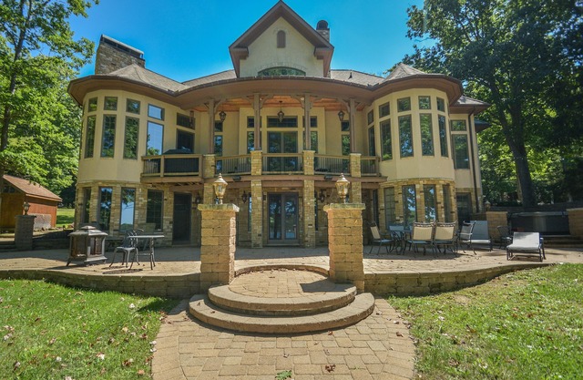 Champagne Taste | Level, Lakefront, Private Dock