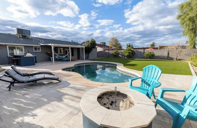 Chandler Oasis : 4BR Home Pool w/Backyard Paradise
