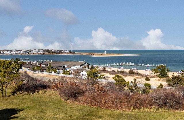 Chappy Cottage With Edgartown Harbor Views
