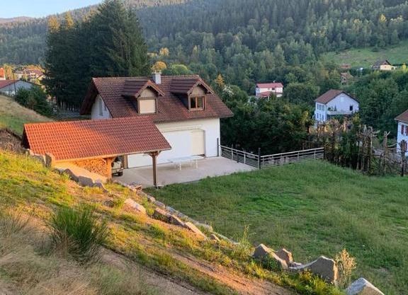 Charmante Maison Blanche