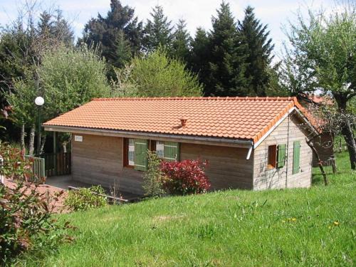 Charmant chalet de 2 chambres avec terrasse dans les Monts de la Madeleine, animaux acceptés - FR-1-496-243