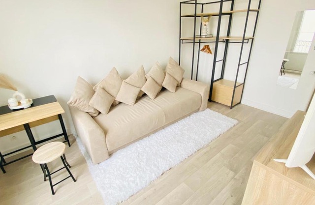 Charmant studio calme, proche La Défense & Paris