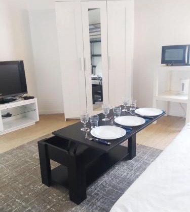 Charmant Studio au Calme Proche Rer Stade de France Paris