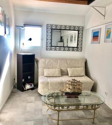 Charmant Studio Indépendant Le Broc avec parking privé