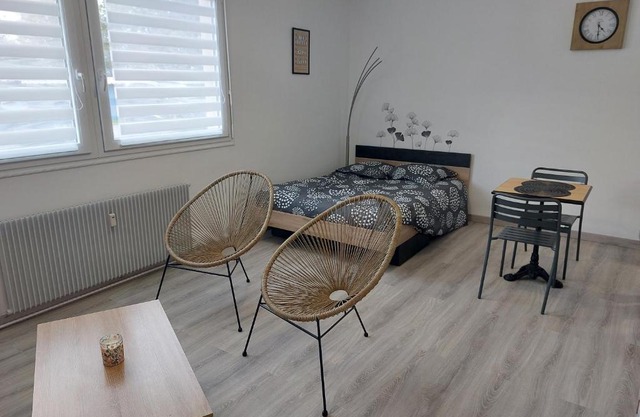 charmant studio proche du centre de neuville les dieppe