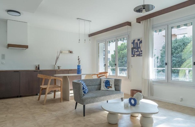 Charmant T2 en centre ville - Castelane