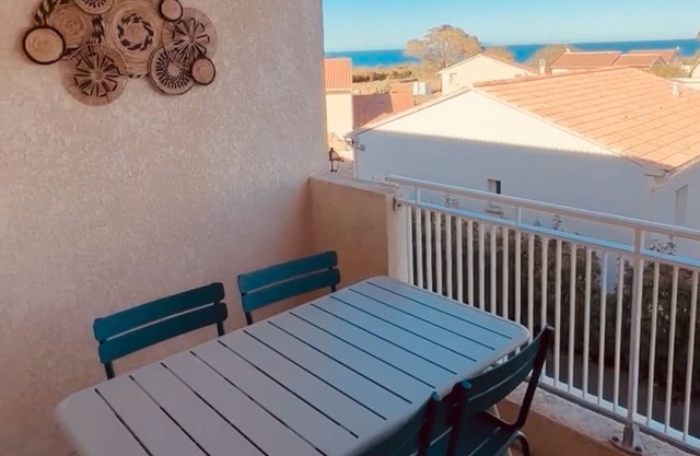Charmant T2 rénové avec vue mer