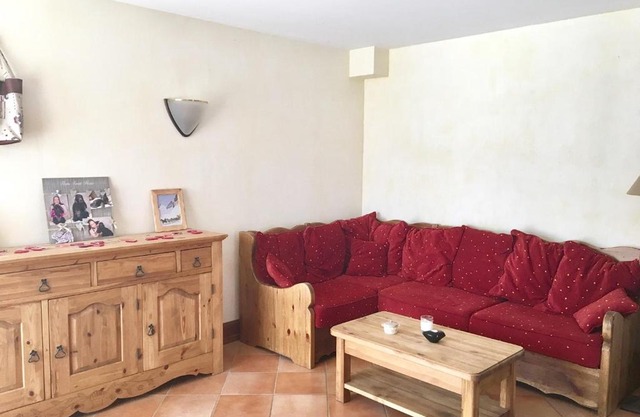 Charmant T3 avec terrasse et jardin exposés plein sud, parking privé, à 5 min des commerces - FR-1-761-7