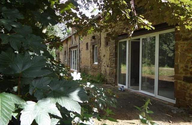 Charmante Ferme Rénovée avec Terrasse à 7 km du Mans, 8 Couchages, TV, Internet, Cuisine Équipée - FR-1-410-254