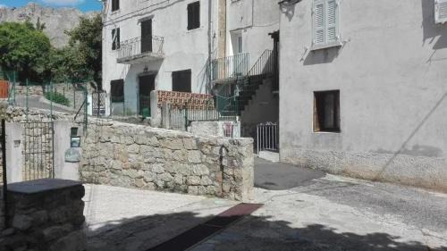 Charmante maison avec vue sur la montagne à Albertacce