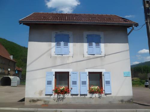 Charmante Maison Les Volets Bleus