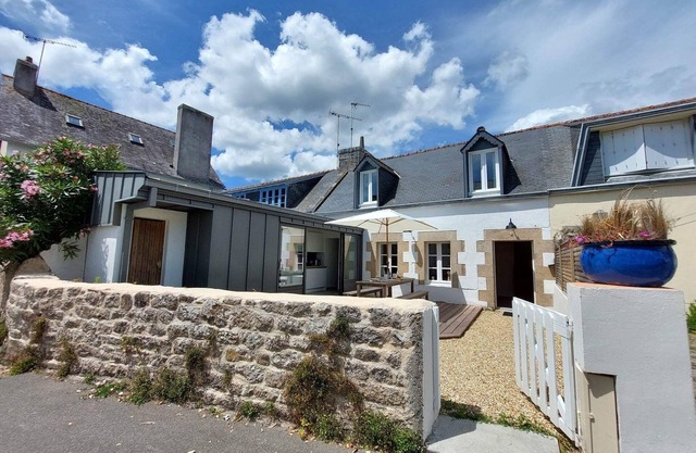 Charmante Maison Rénovée en 2023, au Coeur du Village