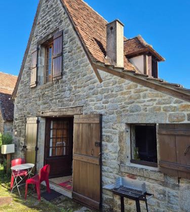 Charmante maisonnette entre Padirac et Rocamadour