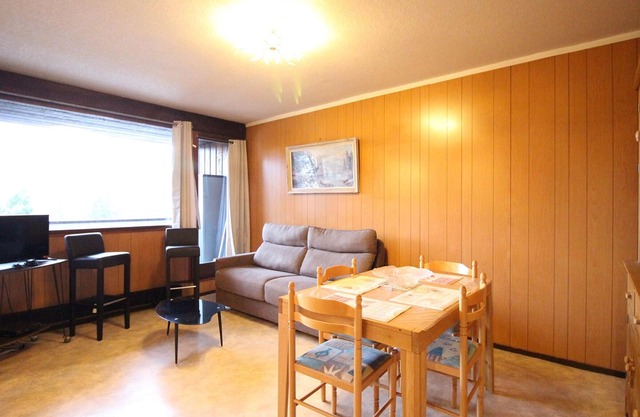 Charming 1-Bedroom Apartment with Balcony and Parking in Mont-Dore – Pets Welcome!