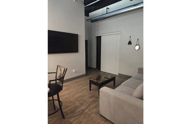 Charming 1-bedroom apartment with WiFi and AC in Kalamazoo