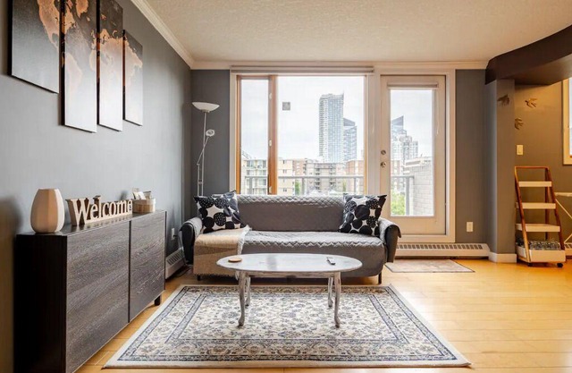 Charming 1-bedroom Apartment in Prime Location!