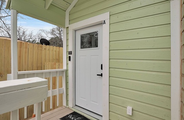 Charming 1 bedroom getaway perfect for relaxation!