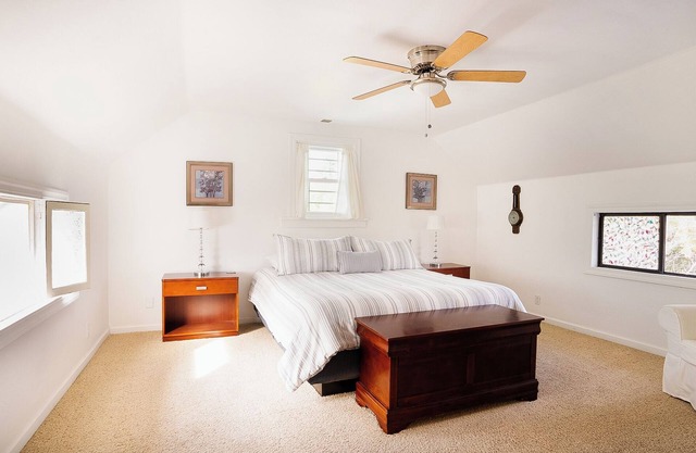 Charming 1870 Farmhouse in the Heart of Petaluman