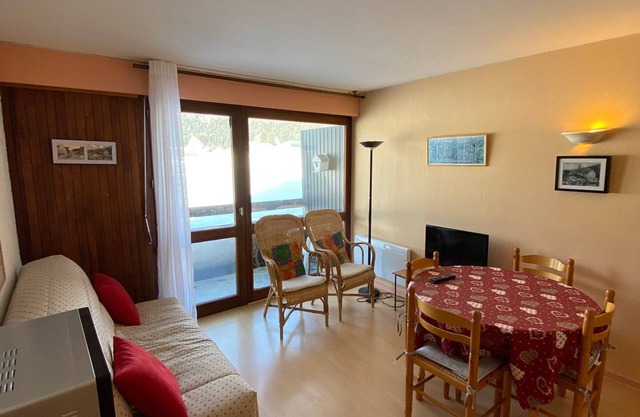Charming 1BR Apartment in Autrans - Close to Ski Slopes and Village Center