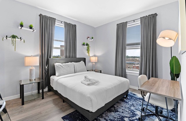 Charming 1BR Near Encore 8783