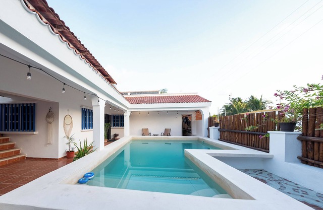 Charming 2-bedroom villa in wonderful Chuburná Puerto with WiFi, AC