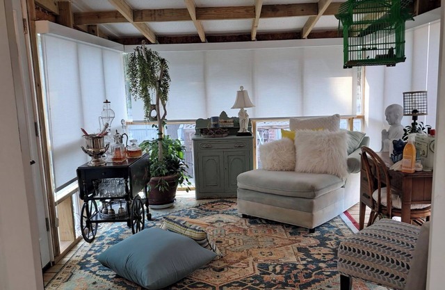 Charming 2-bedroom house in Fredericksburg with WiFi, AC