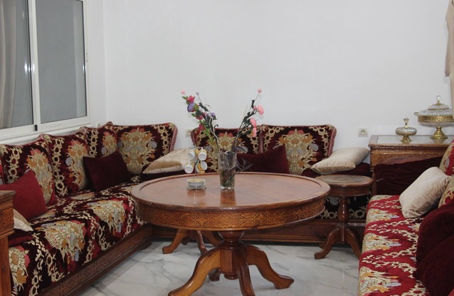 Charming 2-bedroom apartment in lovely Marrakesh with WiFi, AC